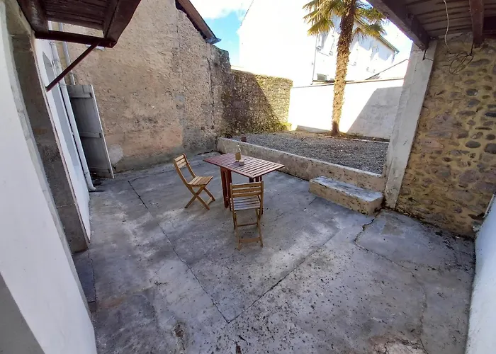 Charmant Appartement Avec Exterieur